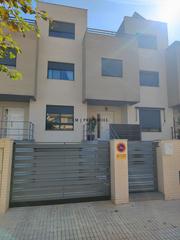 Casa adossada  Calle camp del turia, 6. Adosado en venta en algemesi.