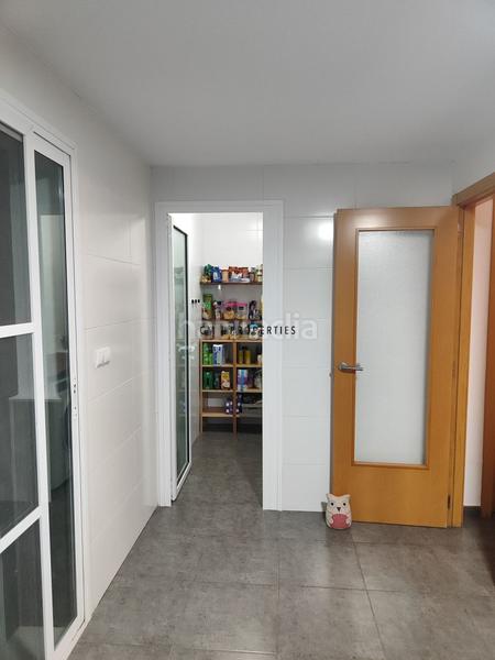 Foto be1fe075-e235-49d3-a6ab-1253405116ea. Reihenhaus mit parking in Algemesí