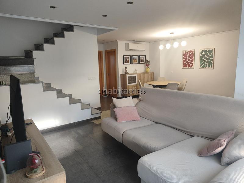 Foto f62424c9-4c14-4f08-80c3-ec4be36f7ab9. Reihenhaus mit parking in Algemesí