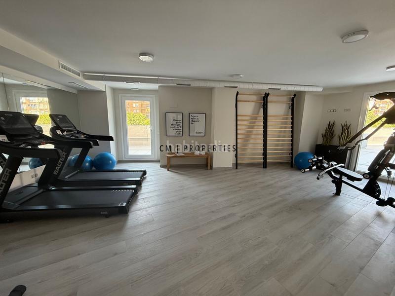 Foto 1eda4dc6-02e1-4d88-94d4-a54b1639f0a2. Alquiler dúplex ático dúplex moderno con domótica, garaje y piscina en Valencia