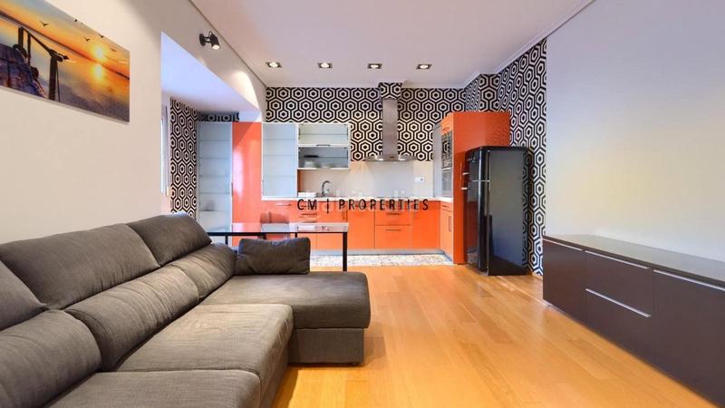 Foto 403b5734-6ac1-4f02-b5e4-19881685ea47. Rent flat with heating in Russafa Valencia