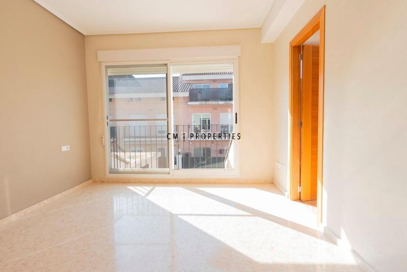 Foto 3934303d-6f13-467f-8ae7-74ddeb2e9f96. Piso adosado de 4 dormitorios en alquiler en Moncada