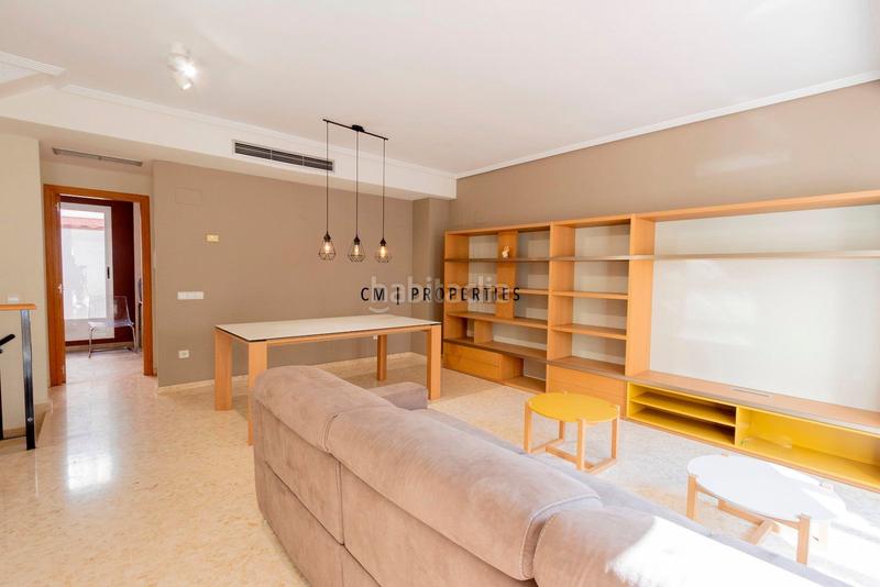 Foto 40be8cf5-e123-4a89-9ca2-d8c30f386b60. Piso adosado de 4 dormitorios en alquiler en Moncada