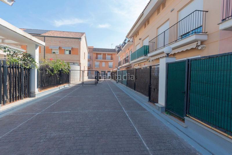 Foto ff23910f-0d76-46dc-864b-7fcf52db458c. Piso adosado de 4 dormitorios en alquiler en Moncada