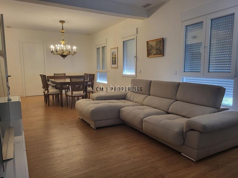 Foto 3bd8d49b-2cba-447d-8d37-14c56cd449b4. Affitto appartamento con parcheggio piscina in Mont Olivet Valencia