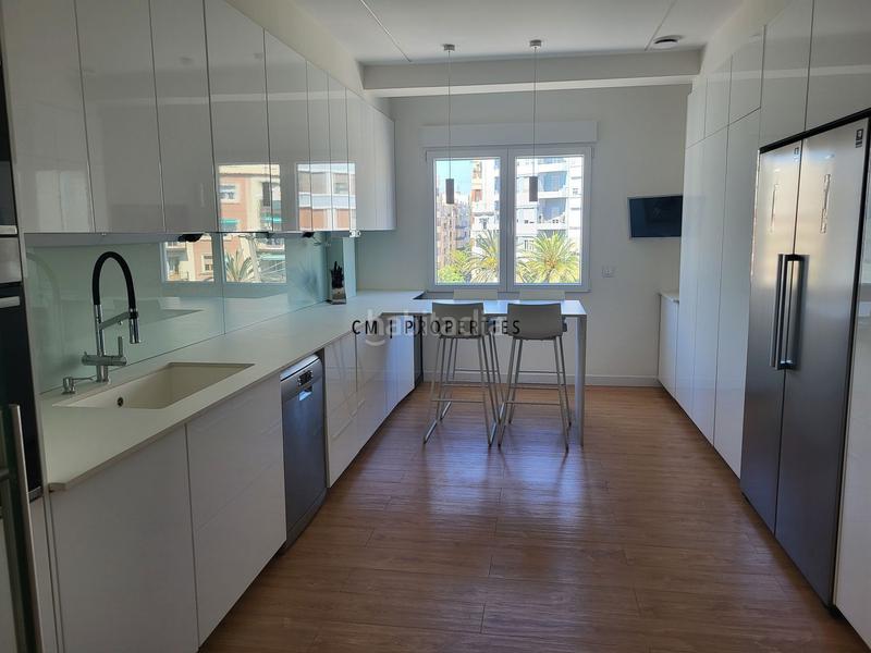 Foto bdb4138a-d4d7-4094-b42d-ae4b7c86f30f. Location appartement avec parking piscine dans Mont Olivet Valencia