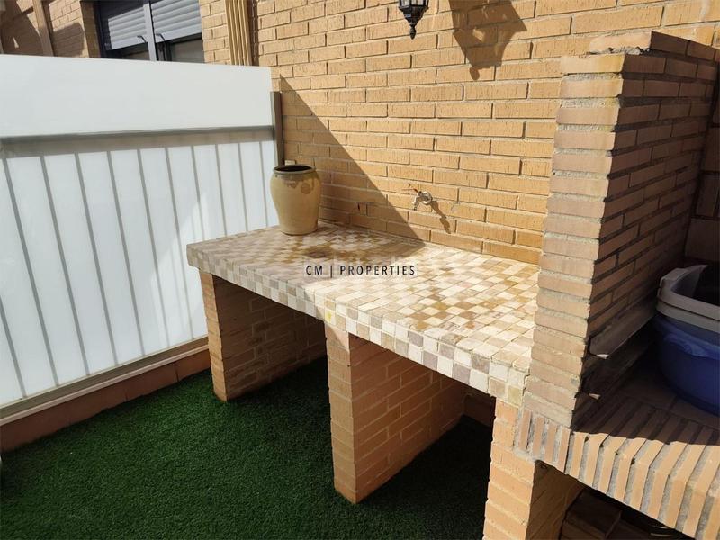 Foto 78fd418c-8c21-4625-b02a-ff34da0487ea. Rent flat with parking in Massalfassar