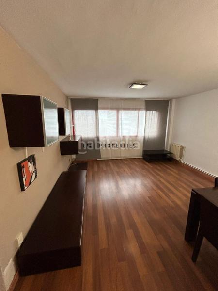 Foto 33caa515-61f7-4d33-91b5-71e557ee4ed0. Alquiler piso alquiler de luminoso piso de 3 habitaciones en Valencia