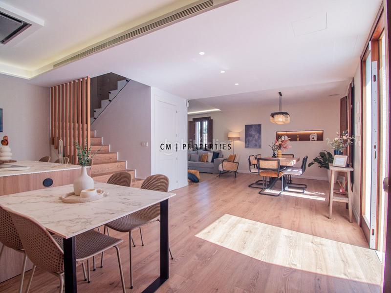 Foto 96e58ea4-b76f-46c3-bdfe-0e55067d5cfb. Miete reihenhaus mit heizung parking pool in Nou Benicalap Valencia