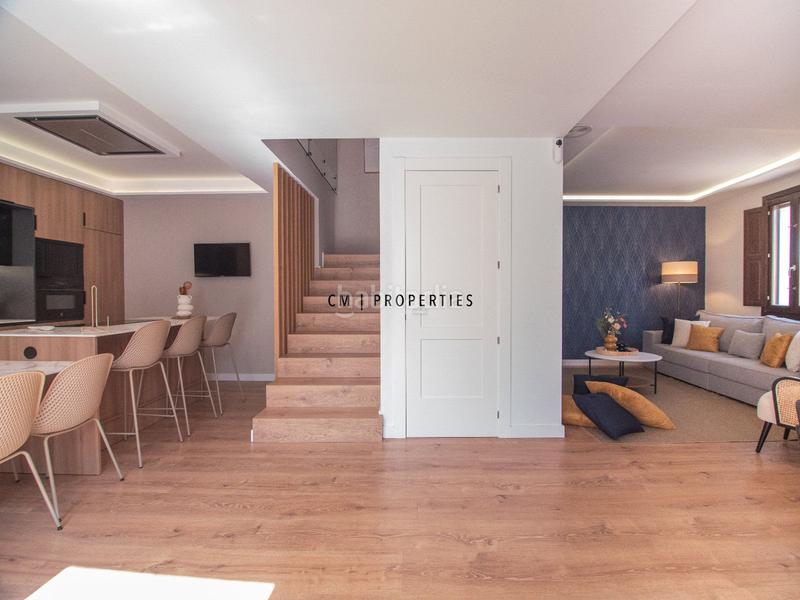 Foto 43bd37a8-56ec-4f72-a53d-15dad2375428. Rent semi detached house with heating parking pool in Valencia