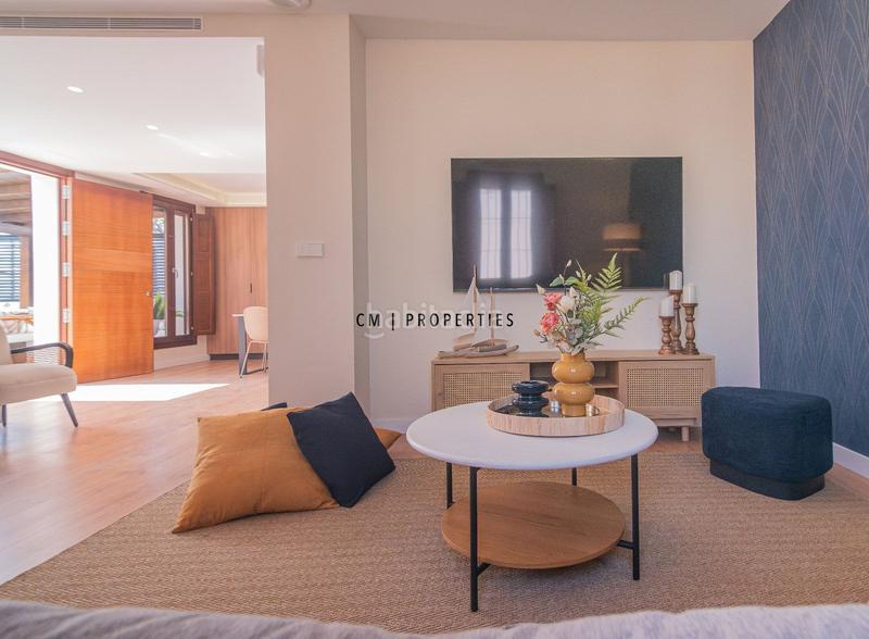 Foto 47c055f2-3c6d-4c5b-99ee-418df0736300. Rent semi detached house with heating parking pool in Valencia