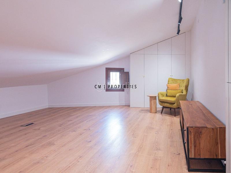 Foto 7853efc3-9e0f-49ca-9ff7-a678e3da4b36. Rent semi detached house with heating parking pool in Valencia