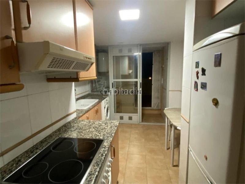 Foto cd14c960-6927-49ee-bf28-e07e560bbff1. Location appartement avec chauffage parking dans Ciutat de les Ciències i de les Arts - Justicia Valencia