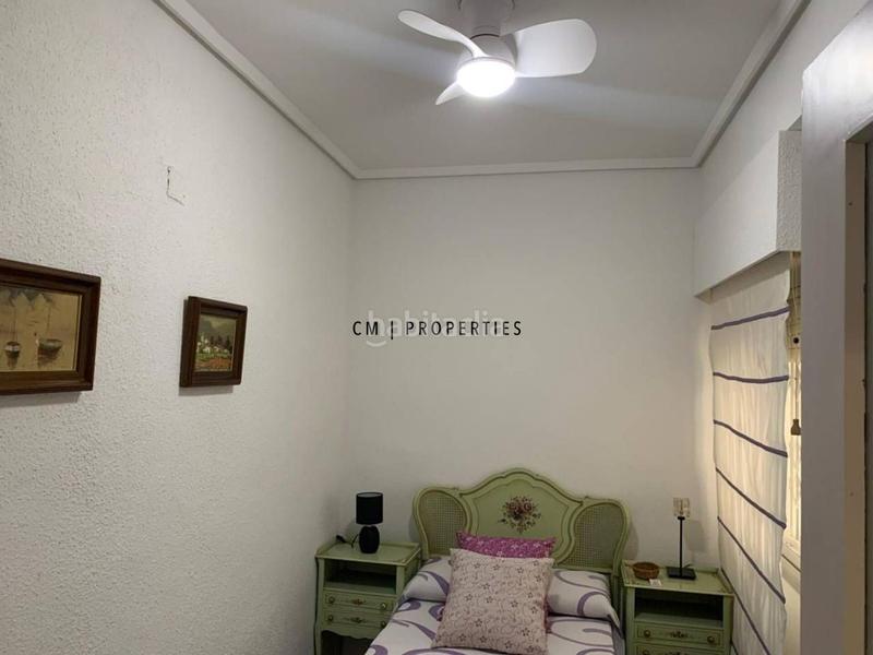 Foto ee1f2945-112d-42d4-af21-47ba488c1095. Alquiler piso  en alquiler de 4 habitaciones en av. de peris i valero en Valencia