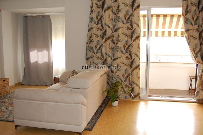 Foto 8201f0a5-5db5-48e5-a530-ed551ebff3e3. Rent flat with heating parking in El Botànic Valencia