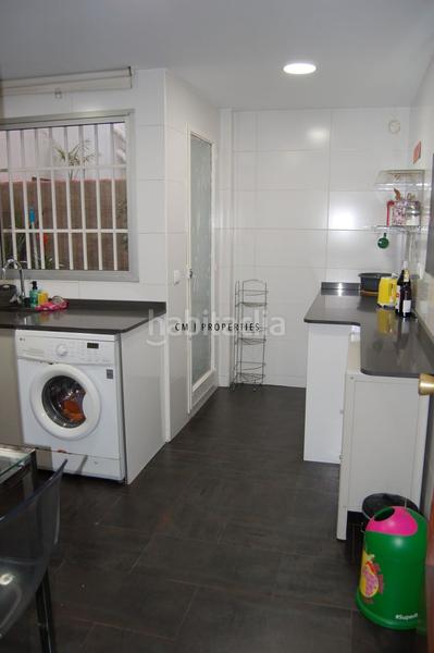 Foto ef891908-8976-412f-a1bd-802a6d945551. Rent flat with heating parking in El Botànic Valencia