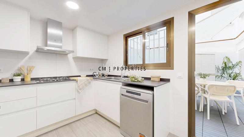 Foto ca5f94b4-117e-4819-9339-88d780add69e. Alquiler piso  de 4 habitaciones, 2 baños con terraza en patraix en Valencia