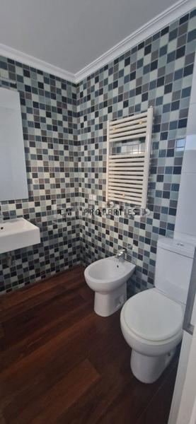 Foto 773c7c8a-29ea-42d3-bf7e-fab089ffe063. Chalet con riscaldamento parcheggio piscina in La Cañada Paterna