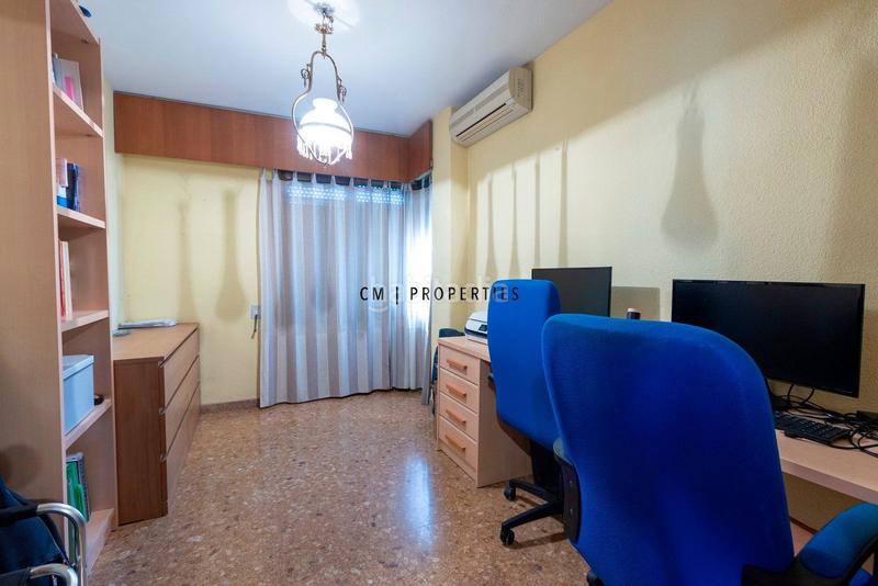 Foto 03afb832-3f3d-40ed-b50e-7c3e68d08bc1. Etagenwohnung mit heizung parking in Jaume Roig Valencia