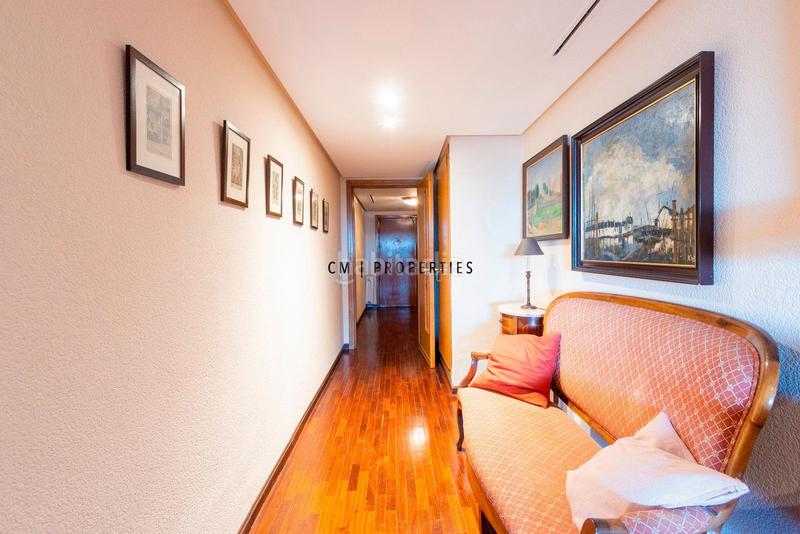 Foto 45a1dfd9-e71c-41ea-af20-712f38b527da. Etagenwohnung mit heizung parking in Jaume Roig Valencia