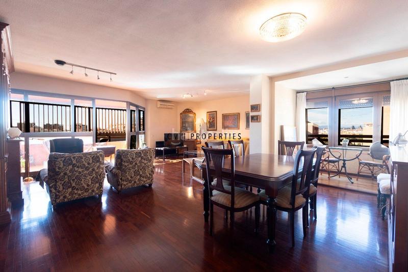 Foto e0daa33a-1d50-4e64-900e-07c8b54e520d. Etagenwohnung mit heizung parking in Jaume Roig Valencia