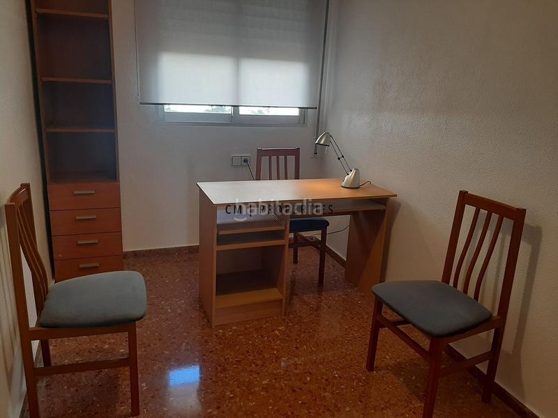 Foto bddb59ef-9bd2-4fd9-b405-e636540d4857. Lloguer pis a Nou Moles Valencia