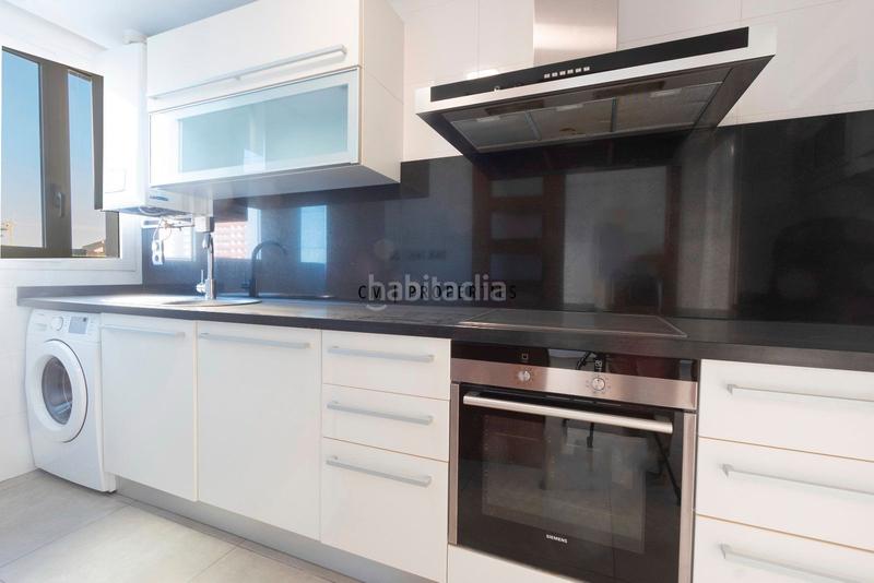 Foto 4d9a15b4-3d1e-4eca-8fc9-d4f1d81781eb. Miete etagenwohnung mit heizung parking pool in Barrio Benicalap Valencia