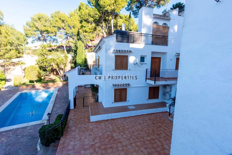 Foto 88445857-e560-4d0e-9bad-f2ecd74c09a1. Maison jumelée avec chauffage piscine dans Centro Chiva