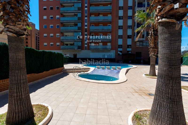 Foto 95f25755-eefd-4d88-b592-a0a97bb562cc. Àtic amb aparcament piscina a Penya-Roja - Avda. Francia Valencia