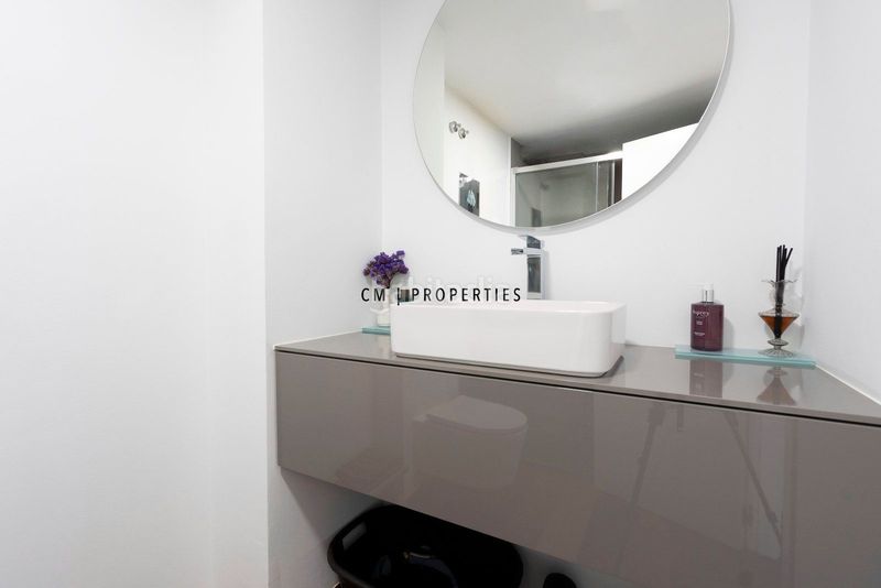 Piso residencial con piscina y muy buenas calidades, con posibilidad de tres habitaciones en Valencia - Imagen 27