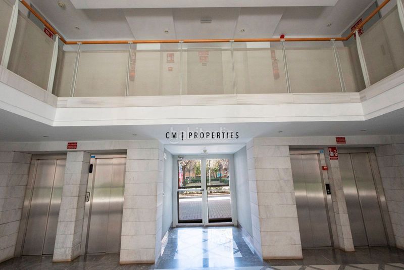 Piso residencial con piscina y muy buenas calidades, con posibilidad de tres habitaciones en Valencia - Imagen 34