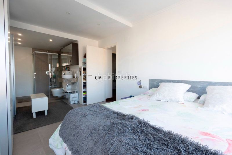 Piso residencial con piscina y muy buenas calidades, con posibilidad de tres habitaciones en Valencia - Imagen 32