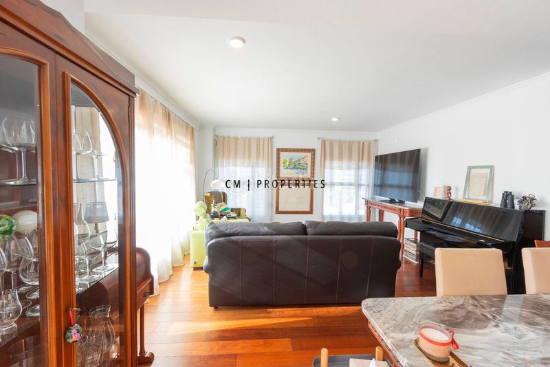 Piso residencial con piscina y muy buenas calidades, con posibilidad de tres habitaciones en Valencia - Imagen 11