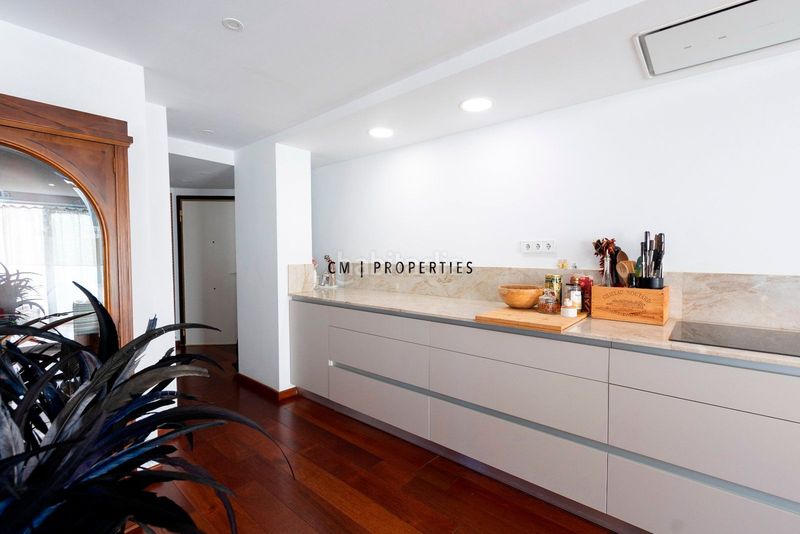 Piso residencial con piscina y muy buenas calidades, con posibilidad de tres habitaciones en Valencia - Imagen 18