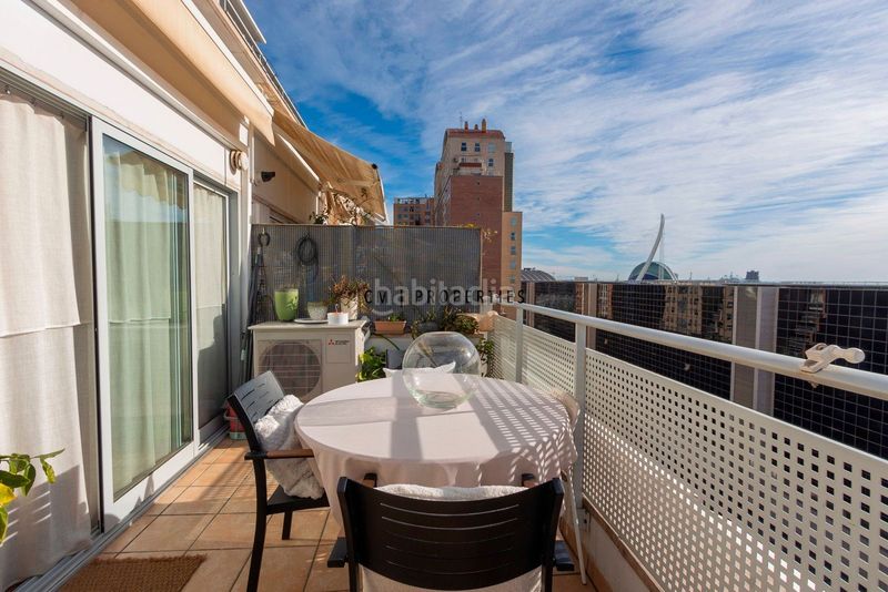 Piso residencial con piscina y muy buenas calidades, con posibilidad de tres habitaciones en Valencia - Imagen 7
