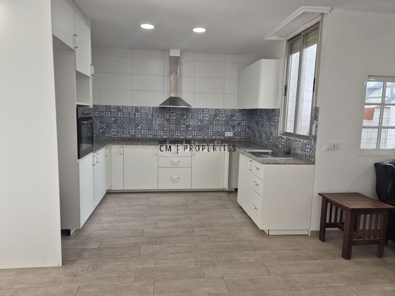 Foto 0fa6a860-ed65-48ee-8155-a2e6adbdc384. Casa adossada a Aldaia