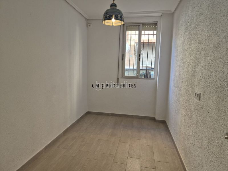Foto b12f2afc-77a4-419b-8229-300e5c991fa5. Casa adossada a Aldaia