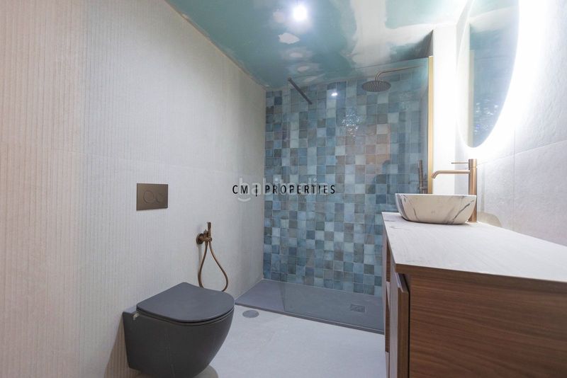 Piso de tres habitaciones y dos baños zona patraix en Valencia - Imagen 15