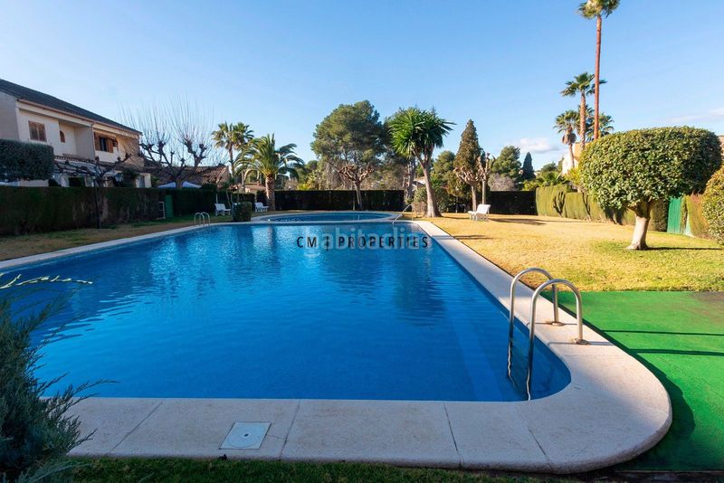 Foto 58d0f5b2-3792-4893-903d-052eb75115c6. Casa adossada amb calefacció piscina a La Cañada Paterna