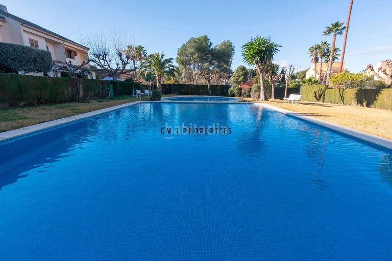 Foto a73d5133-7a11-4eb3-b79d-1e388237d8e9. Casa adossada amb calefacció piscina a La Cañada Paterna