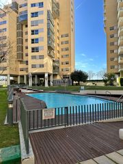 Etagenwohnung  Avenida del mestre rodrigo, 107. Piso de 4 habitaciones con terraza en urbanización con piscina e