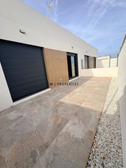 Lloguer Casa a Serra. Chalet en alquiler a estrenar
