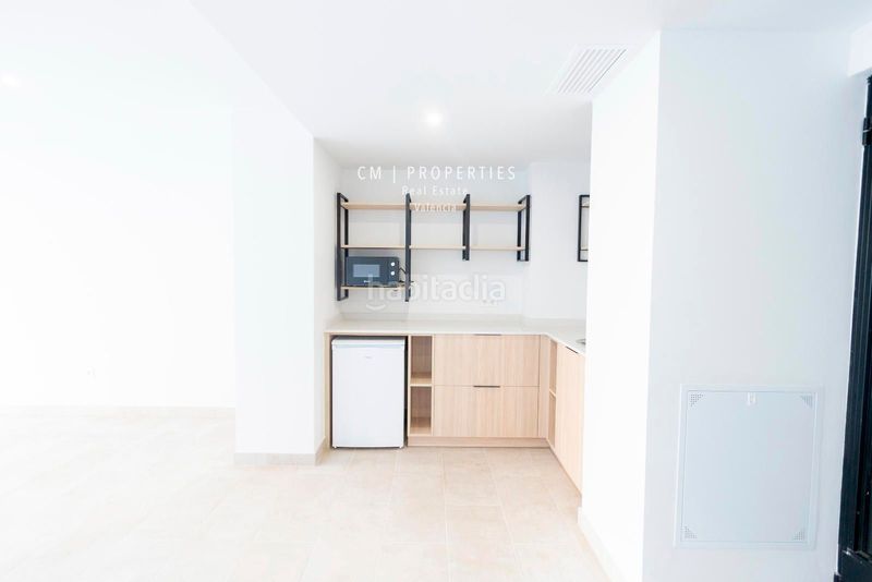 Foto 25fc0ad4-dd4e-4e9a-80dc-880d1ea07536. Rent flat with heating parking pool in Ciutat Jardí Valencia