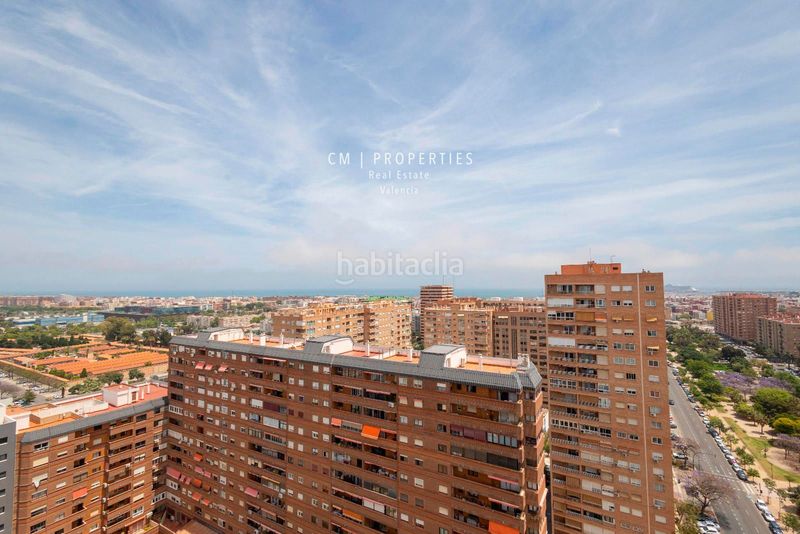 Foto 2aacbf70-091a-4b60-b7d6-eb4a9e8b40bf. Rent flat with heating parking pool in Ciutat Jardí Valencia