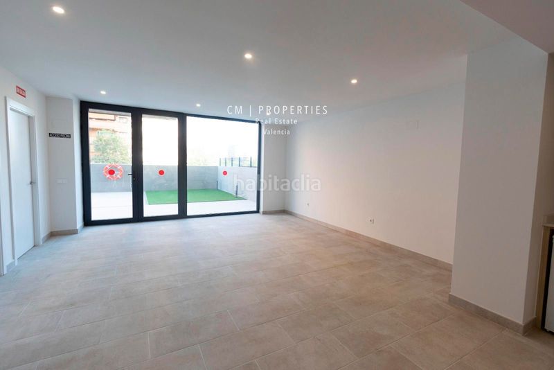 Foto 40b3df7c-0e25-46fd-b660-22f5e460536c. Rent flat with heating parking pool in Ciutat Jardí Valencia