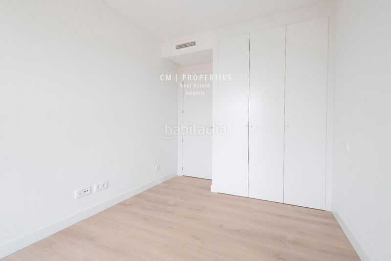 Foto 730378d3-92e5-4fc9-ac3e-68936ff6cd65. Rent flat with heating parking pool in Ciutat Jardí Valencia