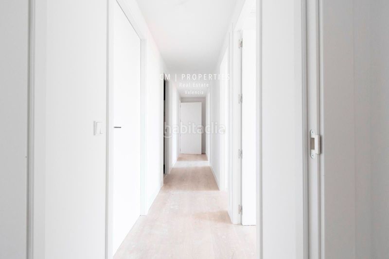 Foto 8150b314-d39b-4c24-b858-12158a700904. Rent flat with heating parking pool in Ciutat Jardí Valencia