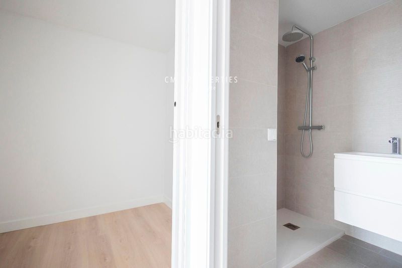 Foto 8b866acc-4198-4261-a9bd-496fb6882299. Rent flat with heating parking pool in Ciutat Jardí Valencia