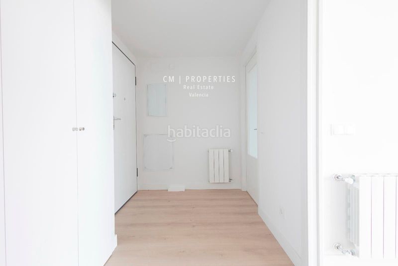 Foto 989f5776-a2b1-44fa-8da1-424316b7bcaf. Rent flat with heating parking pool in Ciutat Jardí Valencia