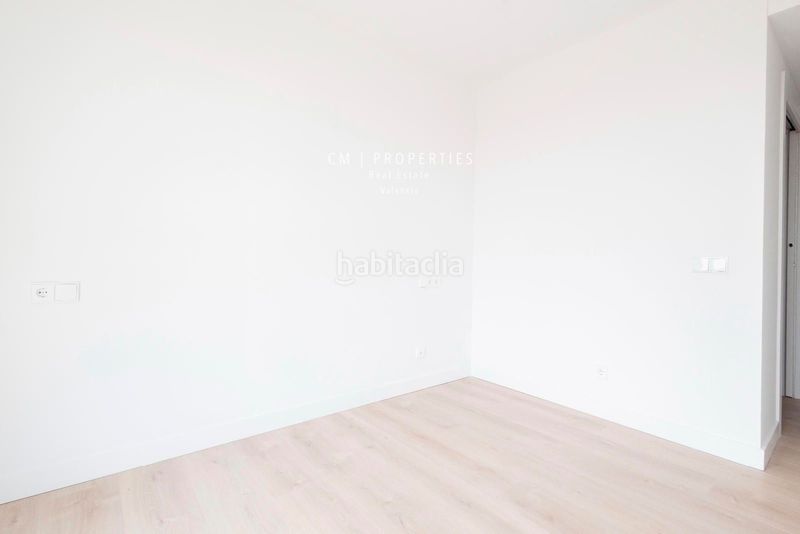 Foto 99ac93a1-8e3b-418e-b270-b7958d38e9d2. Rent flat with heating parking pool in Ciutat Jardí Valencia